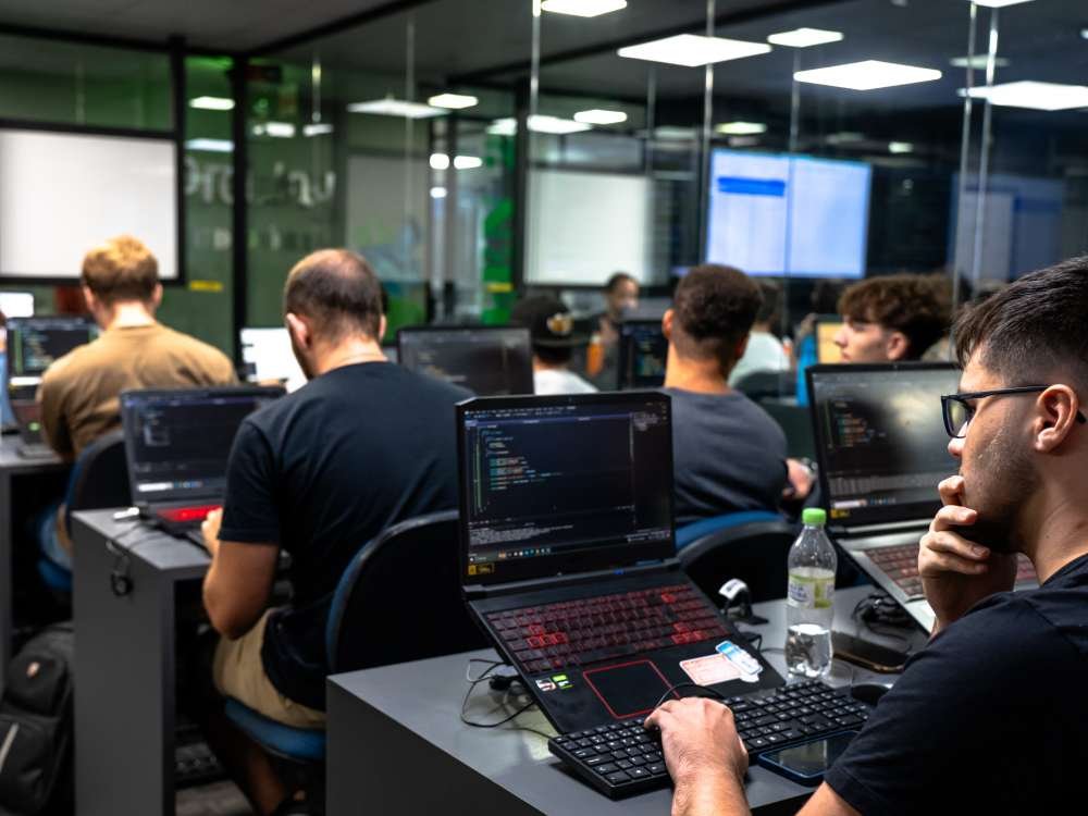 Cursos gratuitos de tecnologia em Blumenau