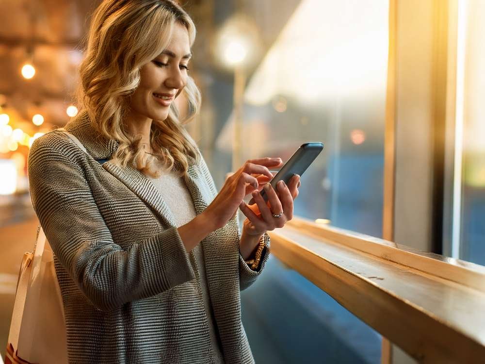 celular domina operações bancárias